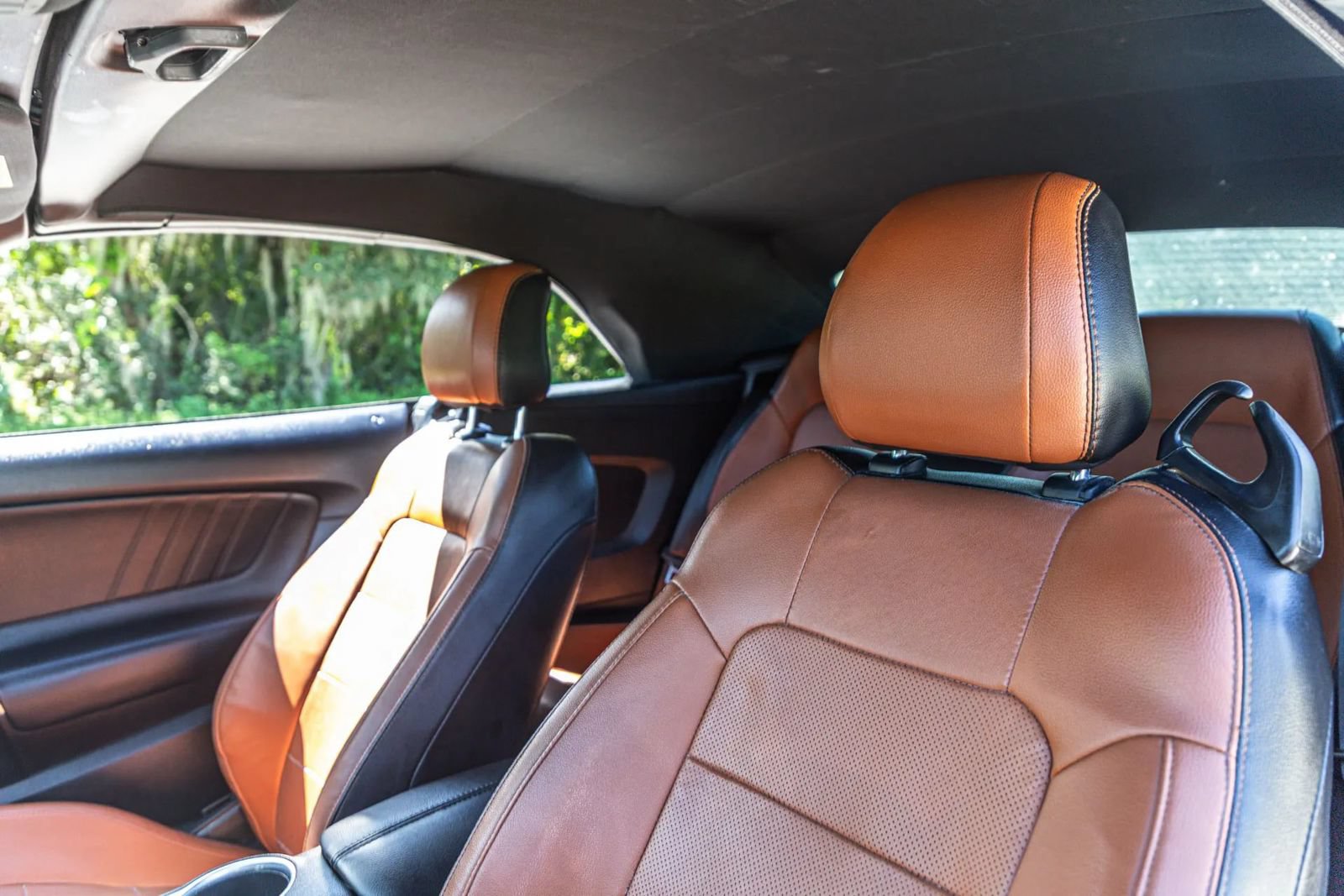 Used 2018 Ford Mustang Premium RWD image 55