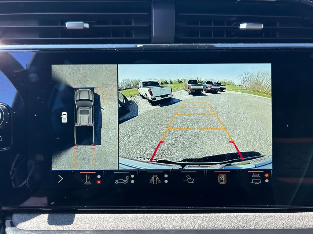 Used 2024 GMC Sierra 1500 AT4 w/ AT4 Preferred Package image 7