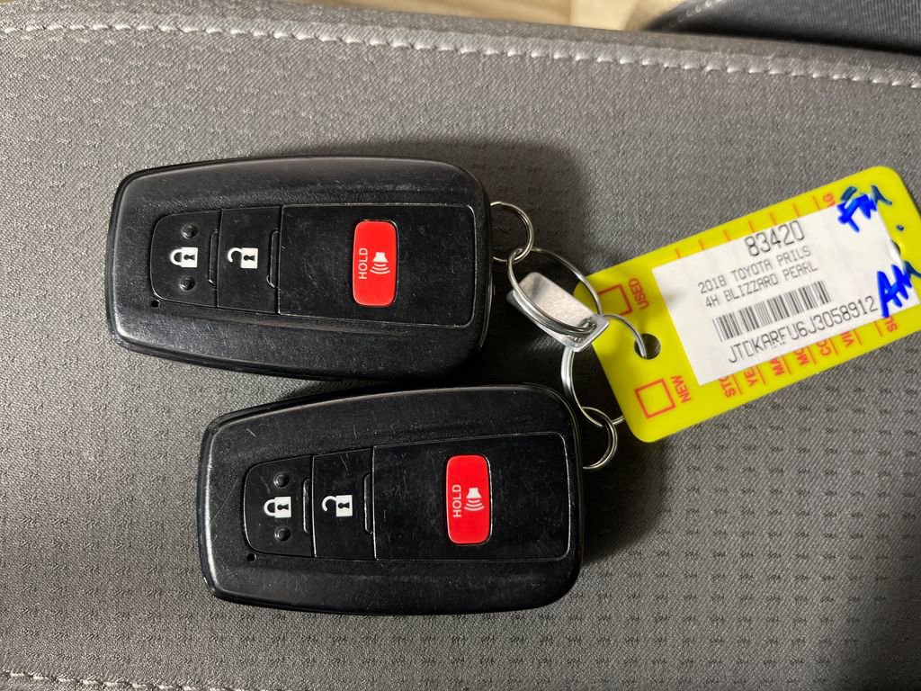 Certified 2018 Toyota Prius Three FWD image 24