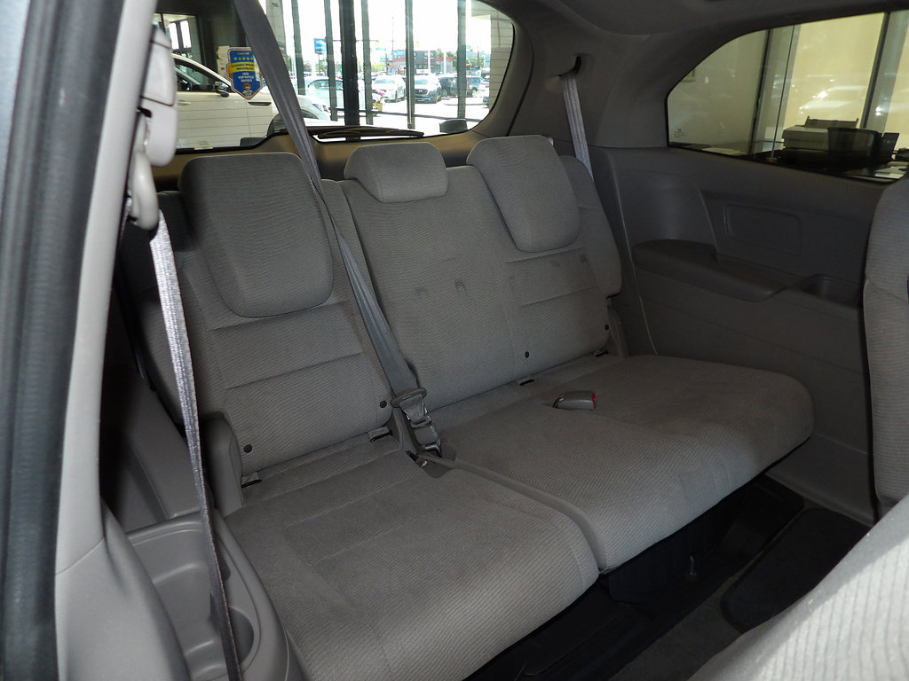 Used 2013 Honda Odyssey LX image 18