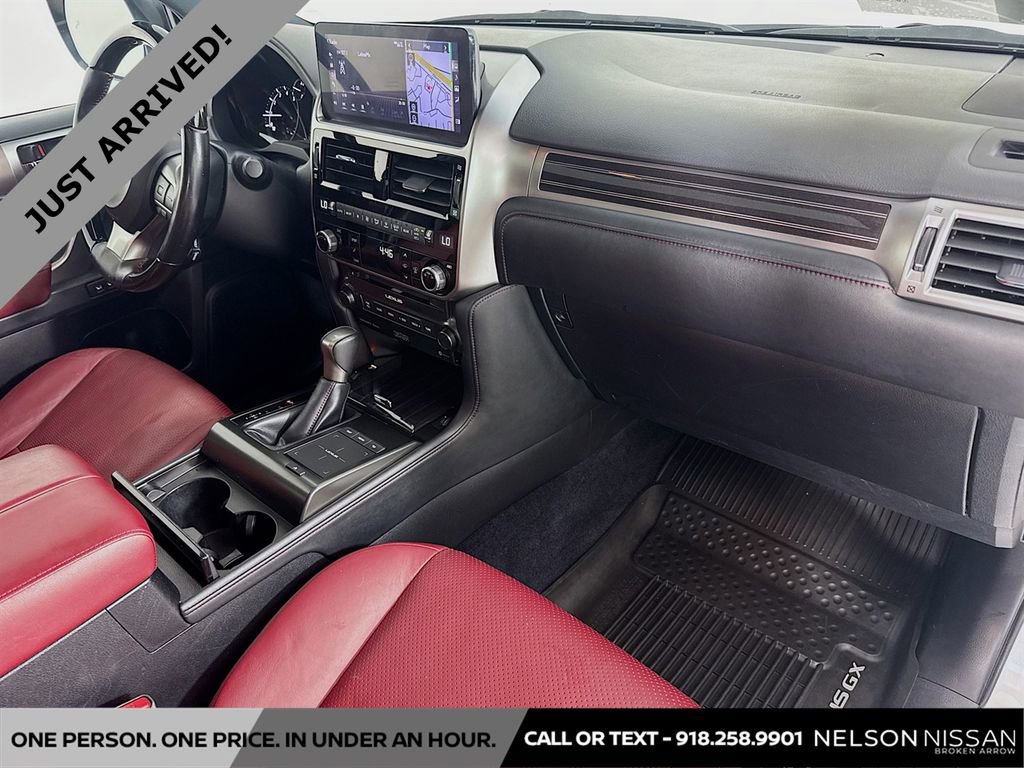 Used 2022 Lexus GX 460 Luxury w/ Sport Design Package image 31