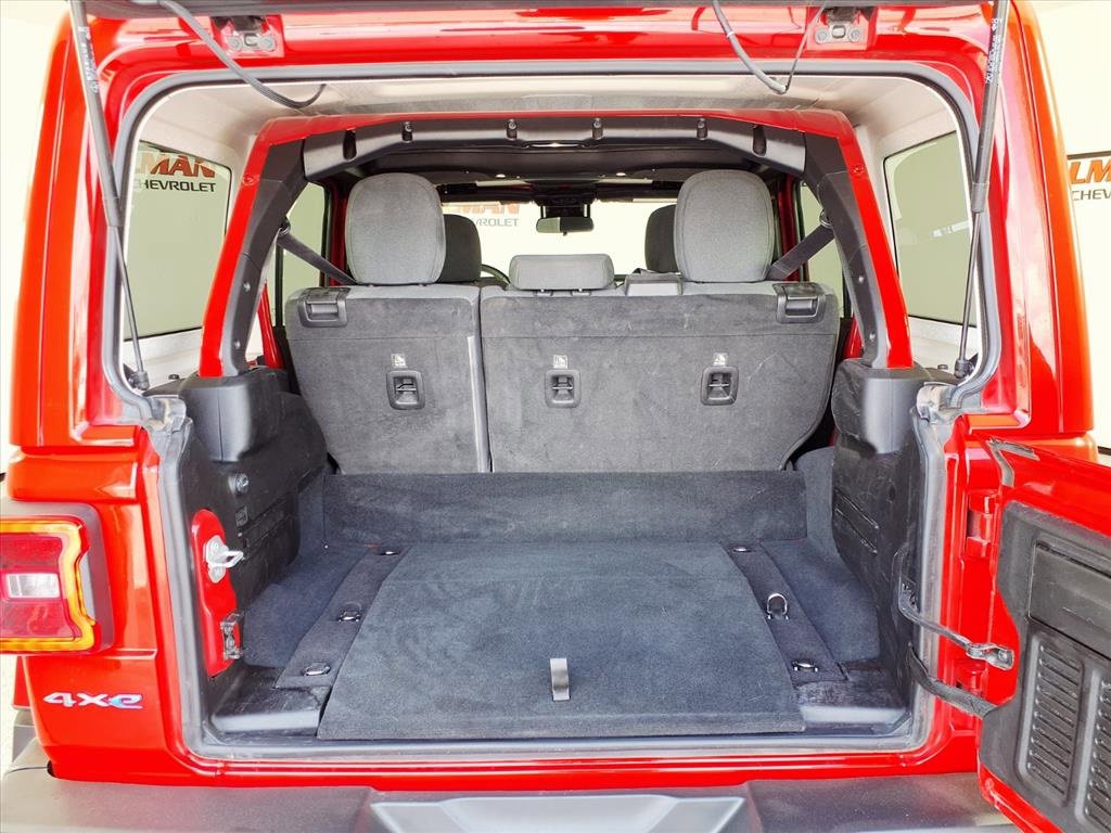 Used 2024 Jeep Wrangler Unlimited Sahara image 18