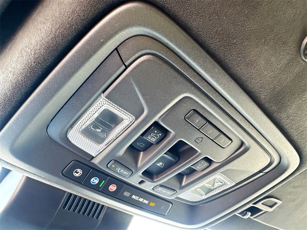 Used 2023 GMC Sierra 1500 AT4X image 21