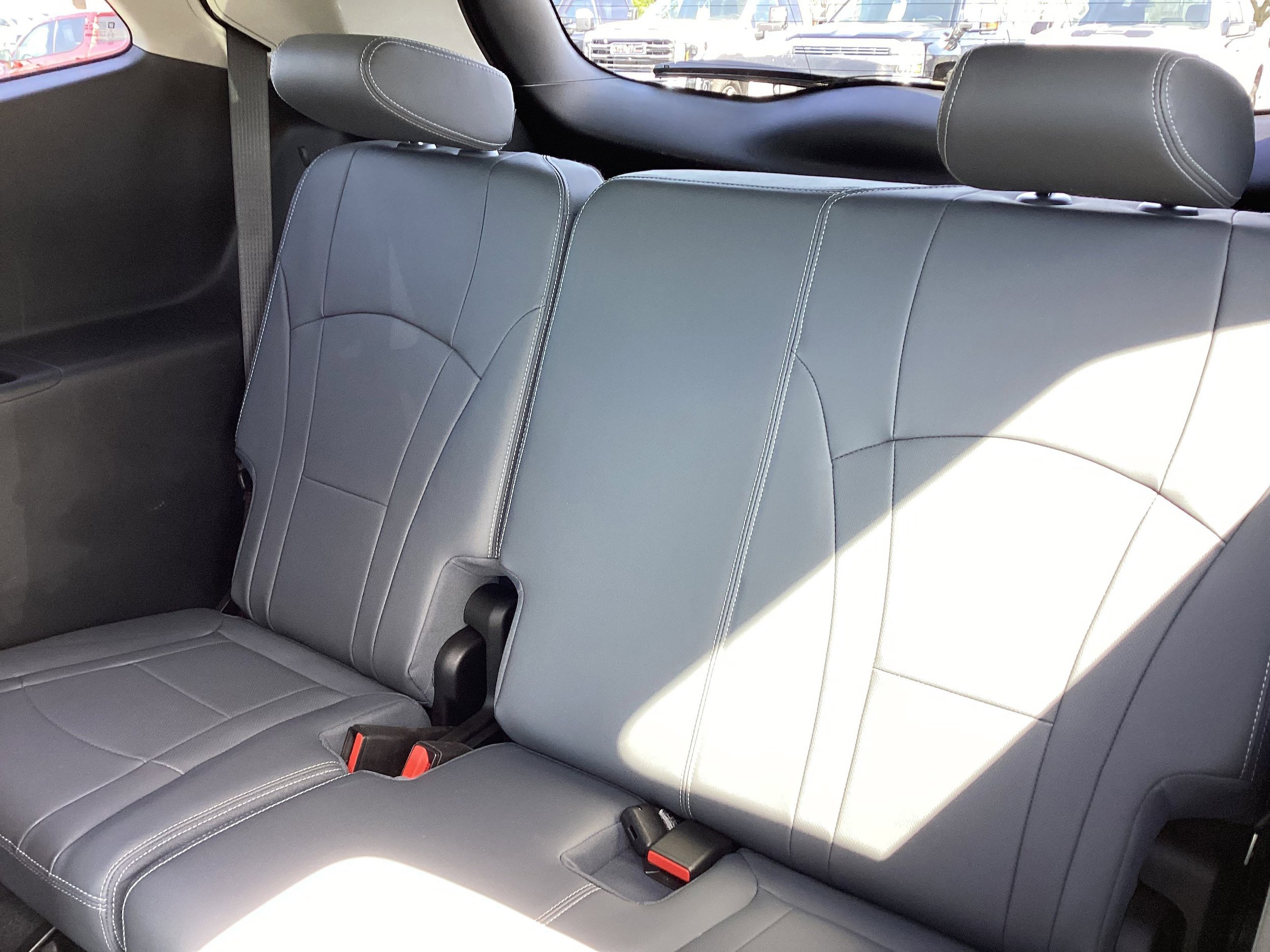 Used 2021 Buick Enclave Essence FWD image 14