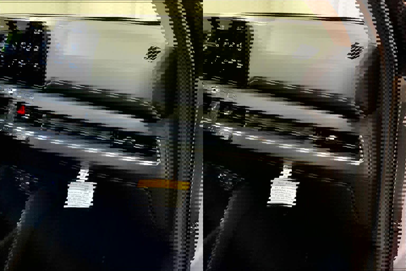 Used 2025 Kia K4 LXS image 18