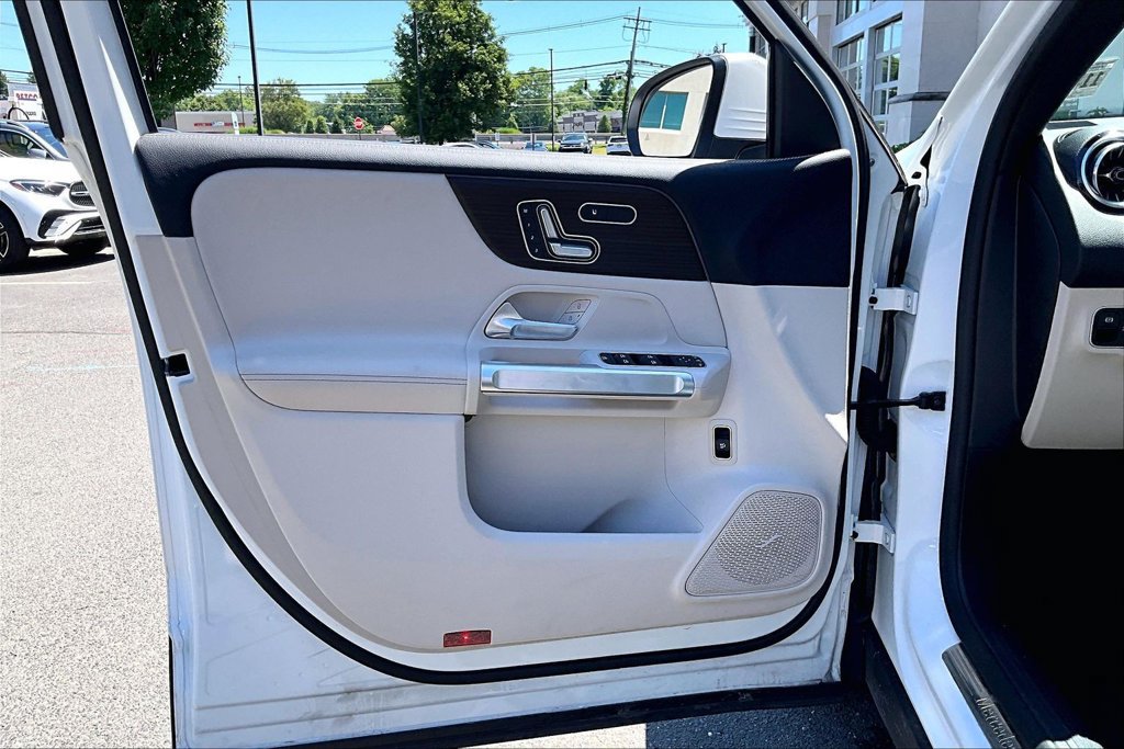 Used 2026 Mercedes-Benz GLB 250 4MATIC image 18