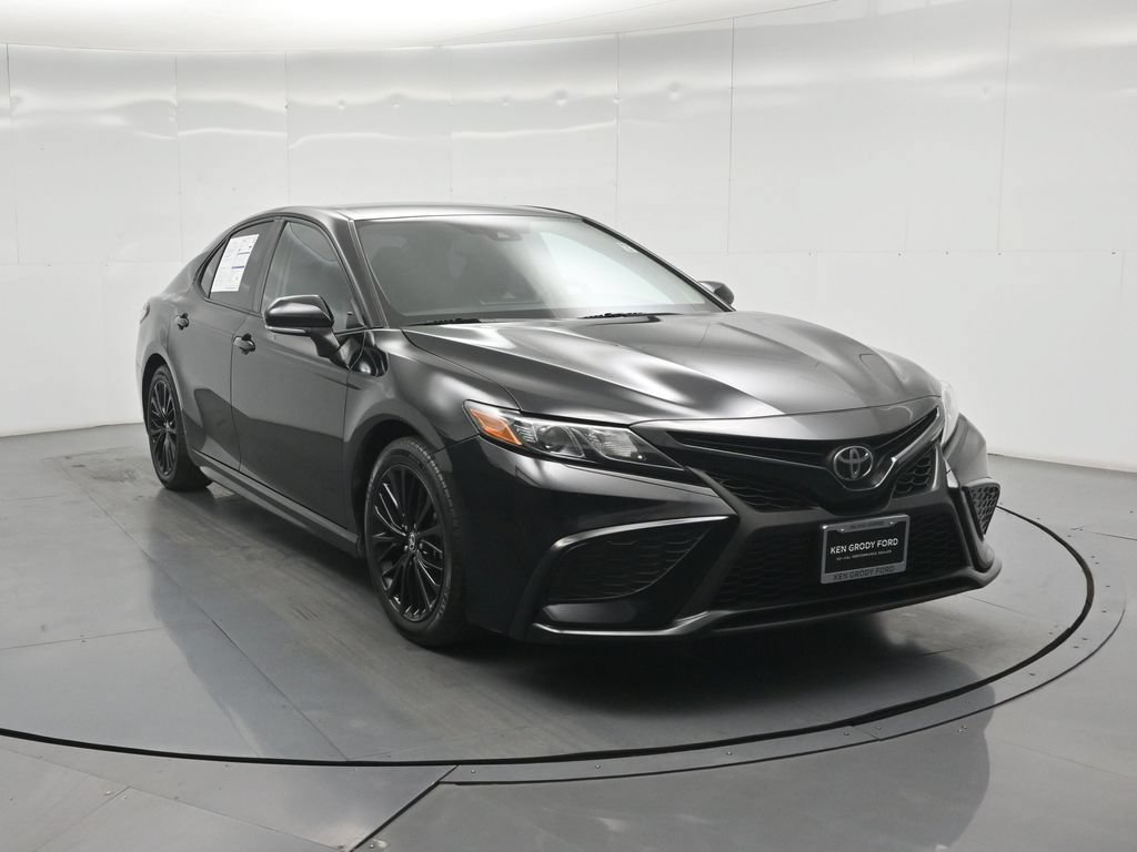Used 2021 Toyota Camry SE w/ Convenience Package FWD image 43