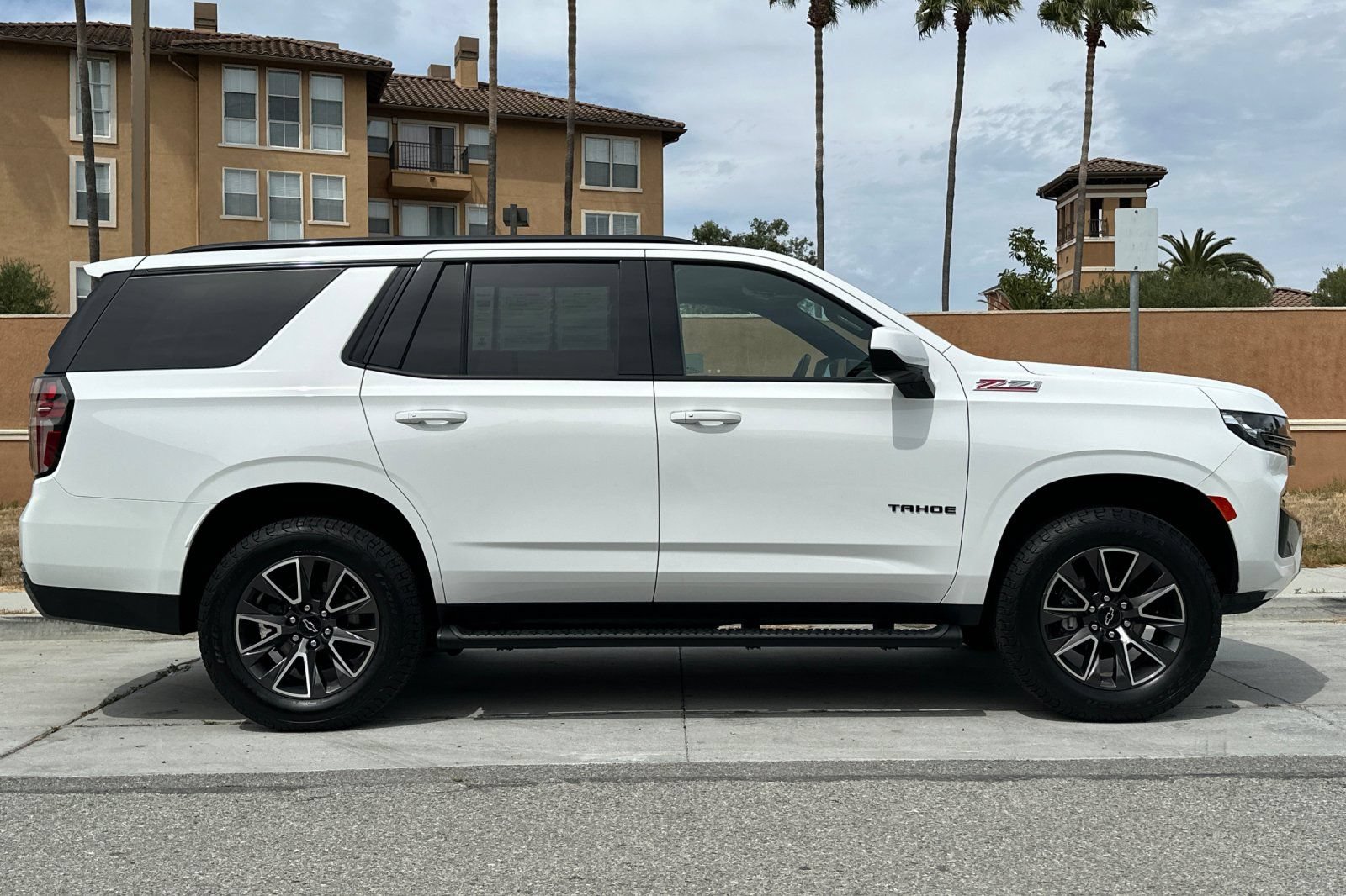 Used 2021 Chevrolet Tahoe Z71 AWD/4WD image 3