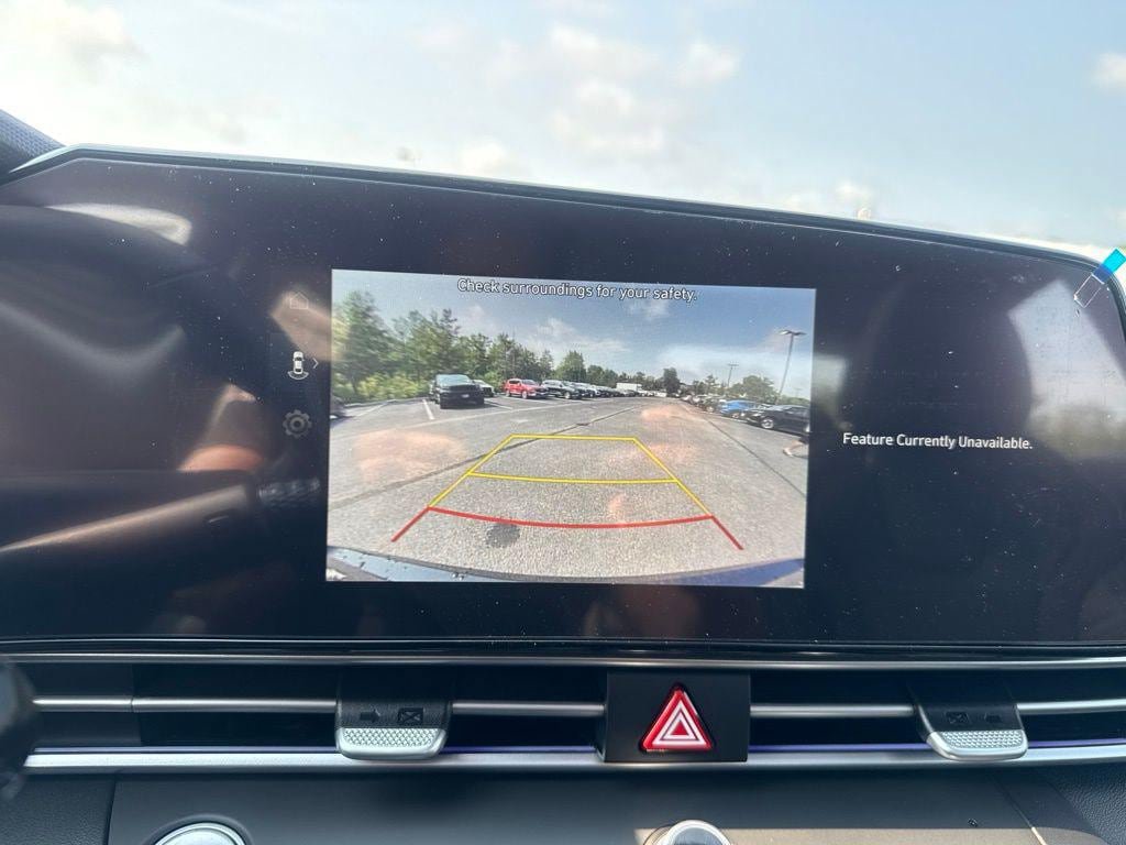 New 2026 Hyundai Elantra Limited FWD image 15