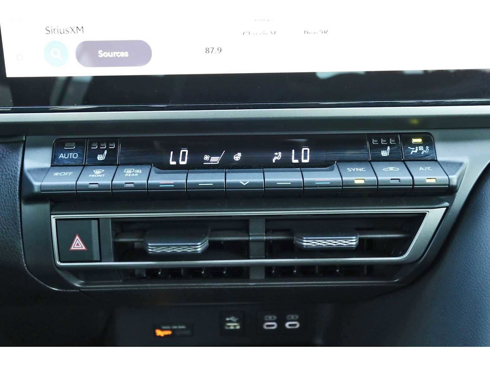 Used 2025 Toyota Camry XSE image 24