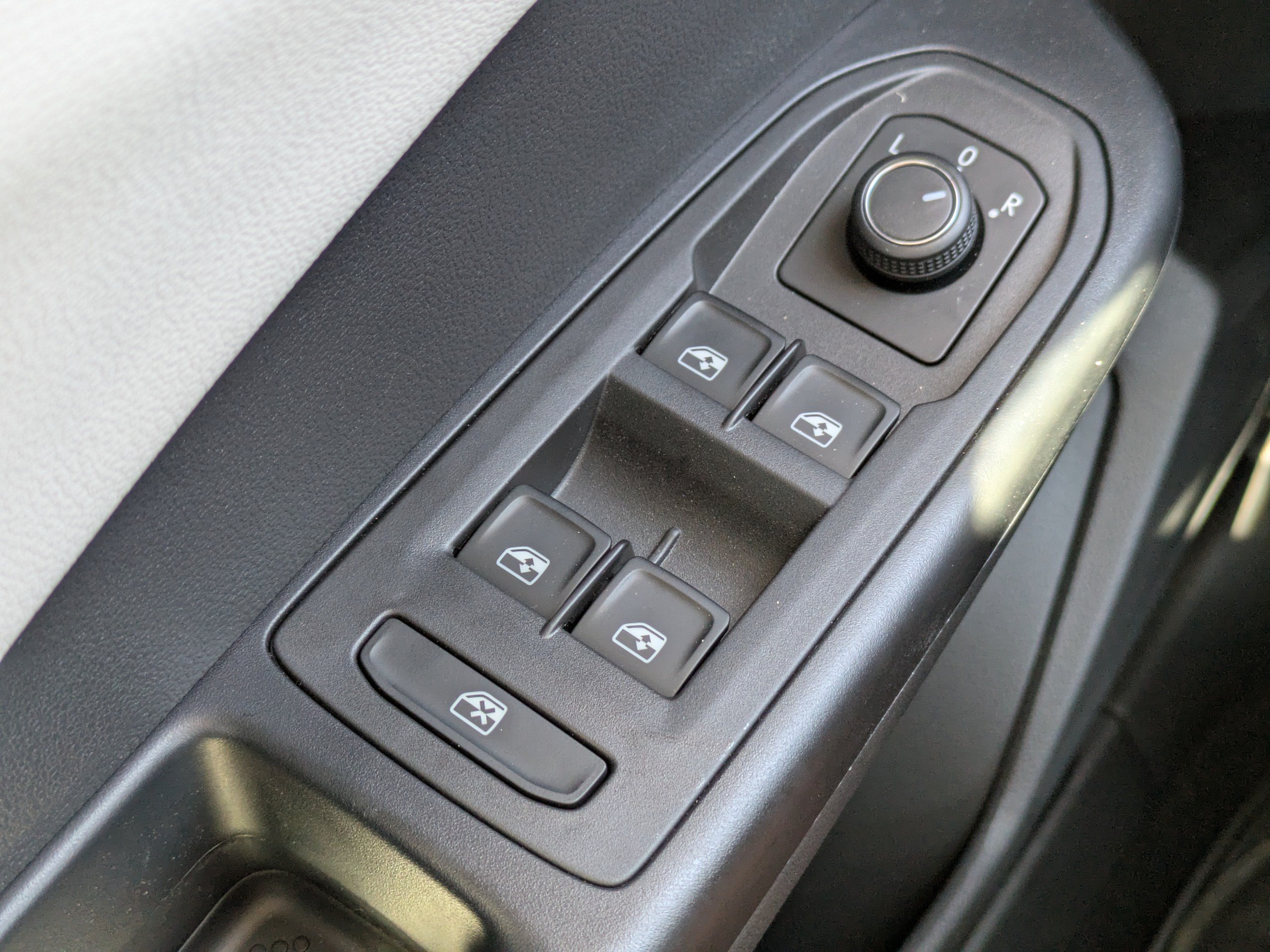 New 2026 Volkswagen Taos S FWD image 22