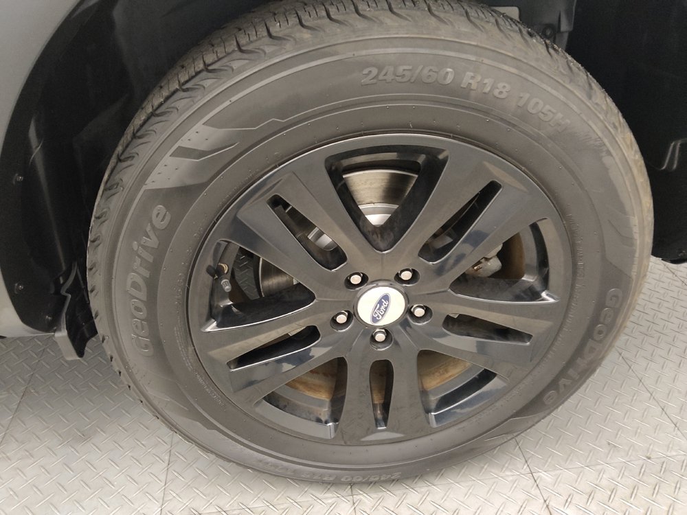 Used 2018 Ford Explorer XLT FWD image 31