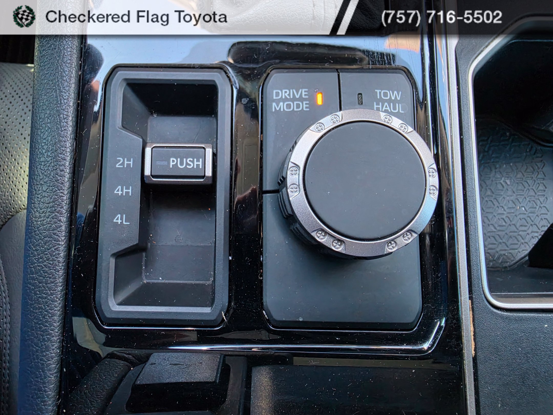 Used 2024 Toyota Tundra Limited AWD/4WD image 21