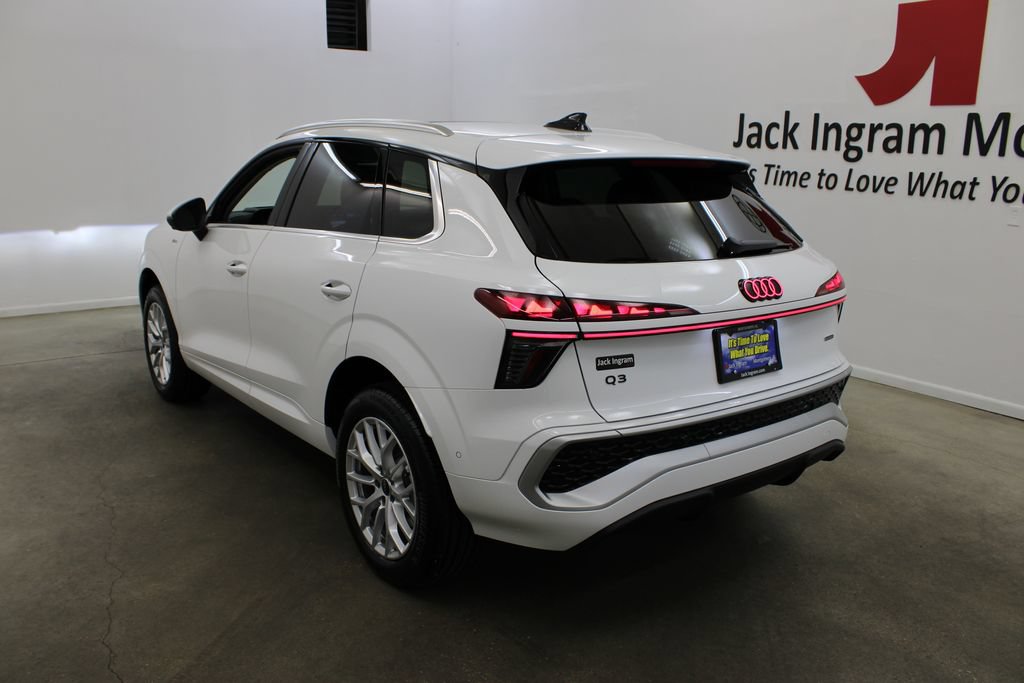 New 2026 Audi Q3 quattro 2.0T AWD/4WD image 3