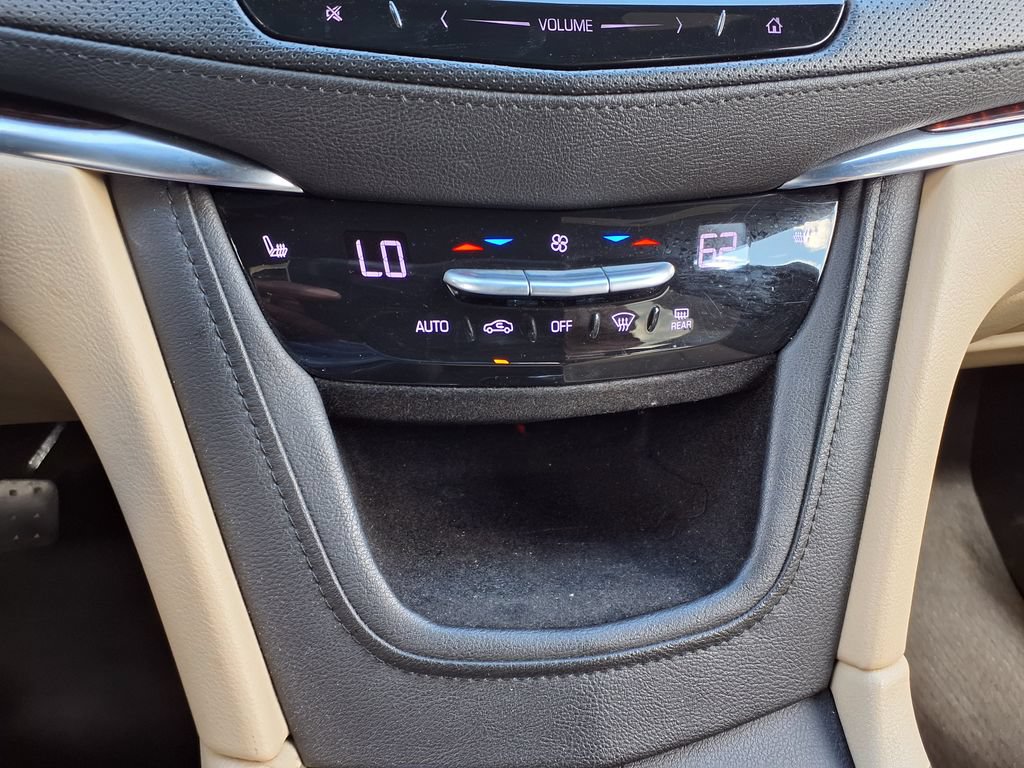 Used 2018 Cadillac XT5 Luxury FWD image 31