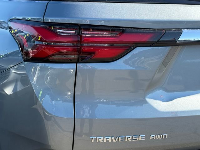 Used 2023 Chevrolet Traverse LT AWD/4WD image 29