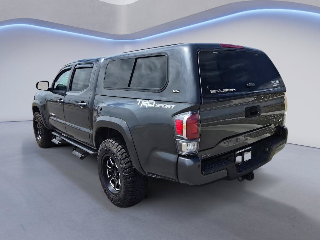 Used 2022 Toyota Tacoma TRD Sport w/ Technology Package RWD image 3