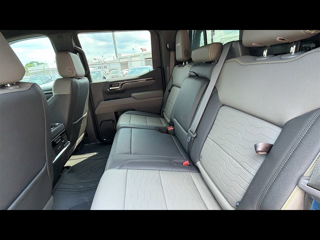 Used 2022 Chevrolet Silverado 1500 ZR2 AWD/4WD image 23