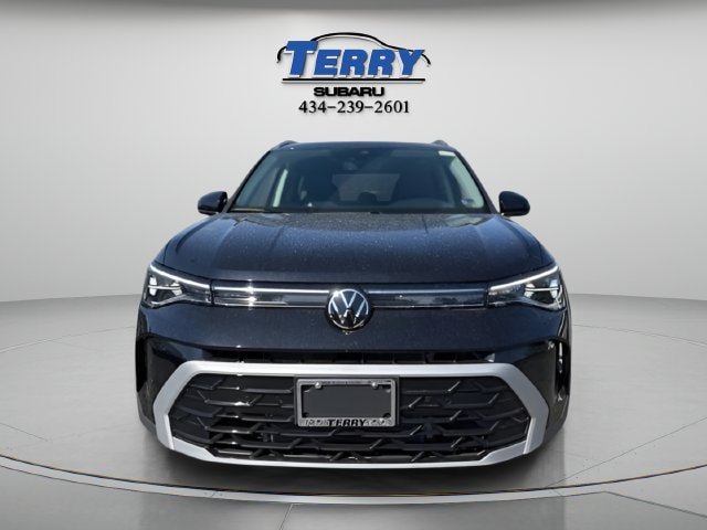 Used 2026 Volkswagen Taos SEL AWD/4WD image 2