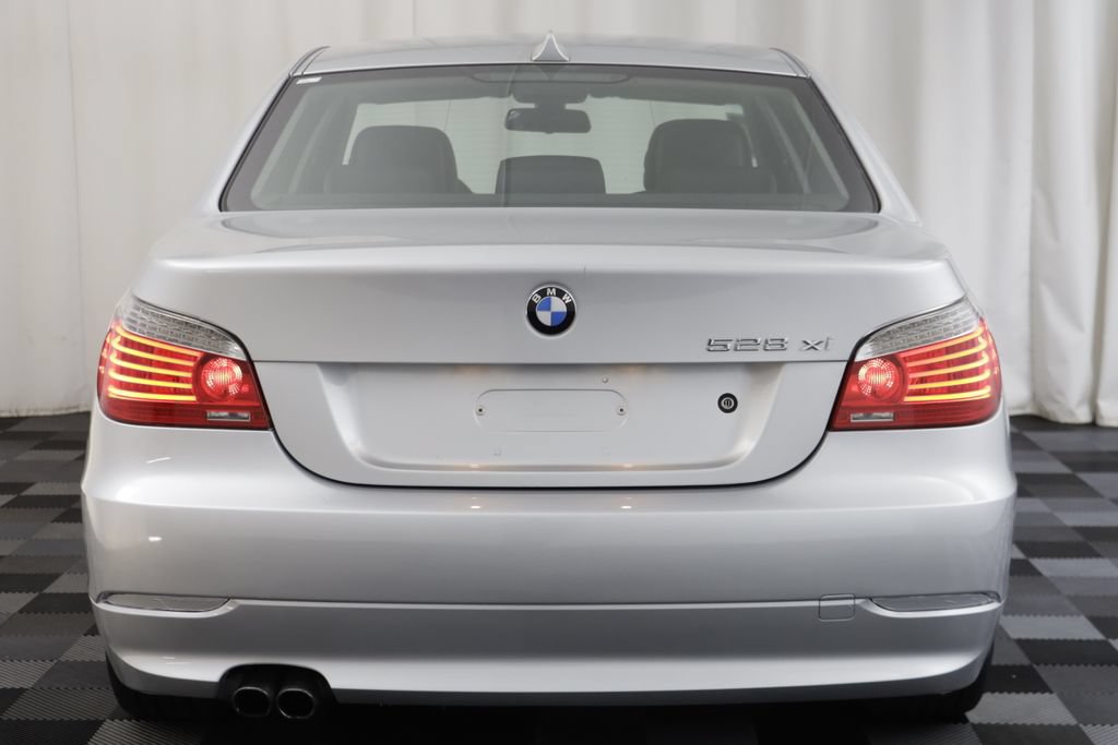 Used 2008 BMW 528xi Sedan AWD/4WD image 16
