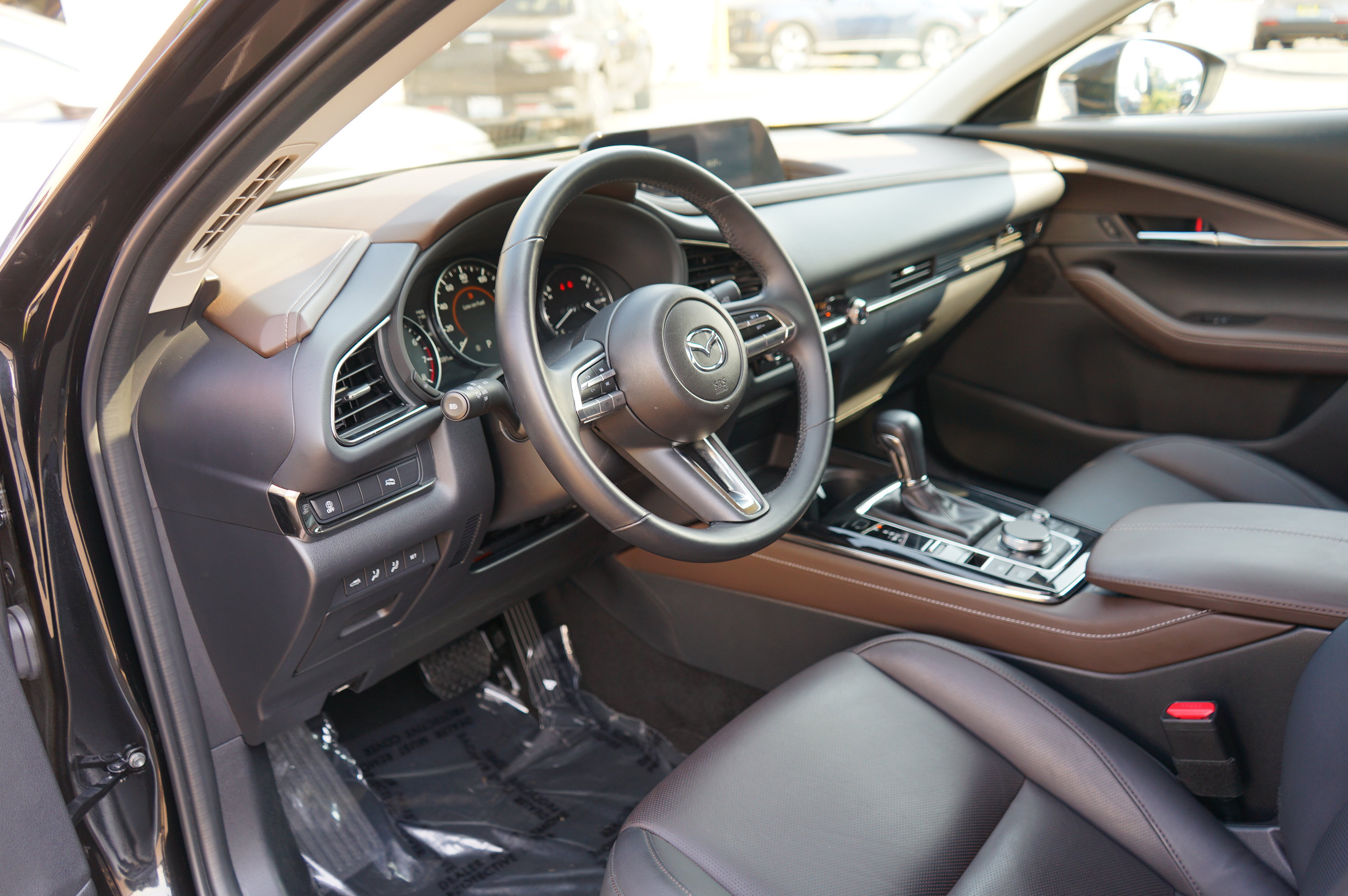 Used 2022 MAZDA CX-30 AWD 2.5 S w/ Premium Package image 16