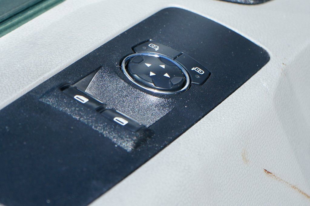 Used 2017 Ford F550 2WD Regular Cab Super Duty image 24