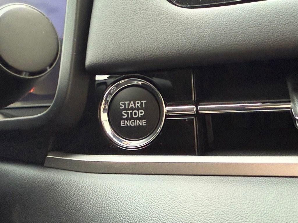 New 2026 Mitsubishi Outlander SEL image 12