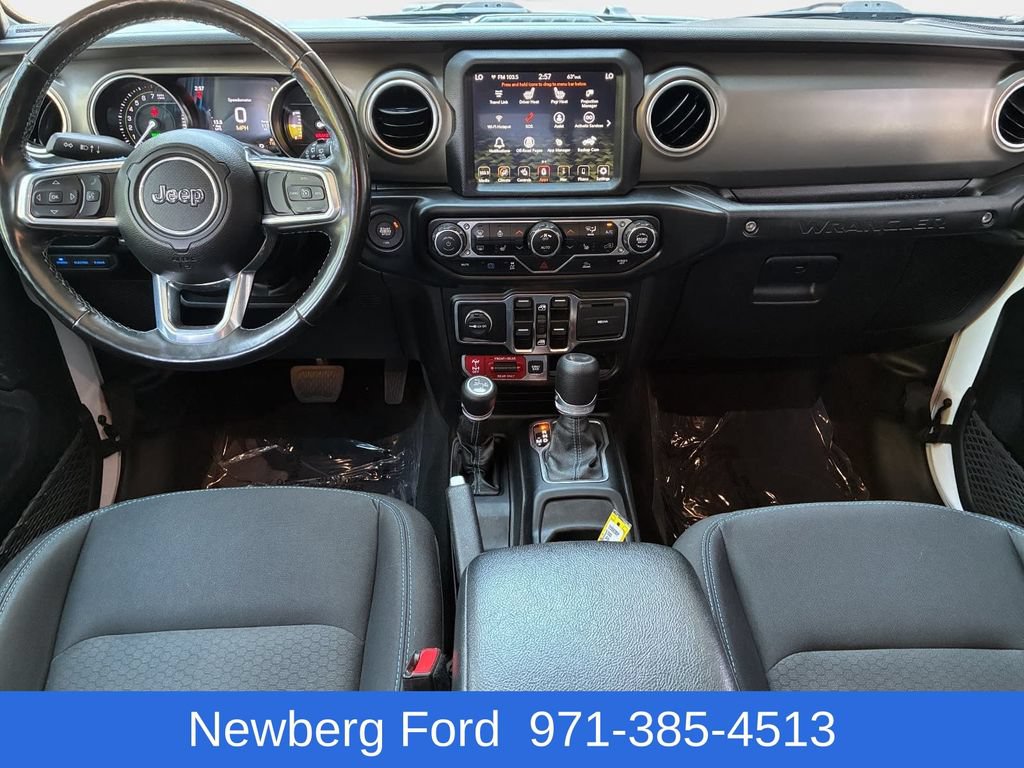 Used 2022 Jeep Wrangler Unlimited Rubicon 4xe w/ Cold Weather Group AWD/4WD image 13