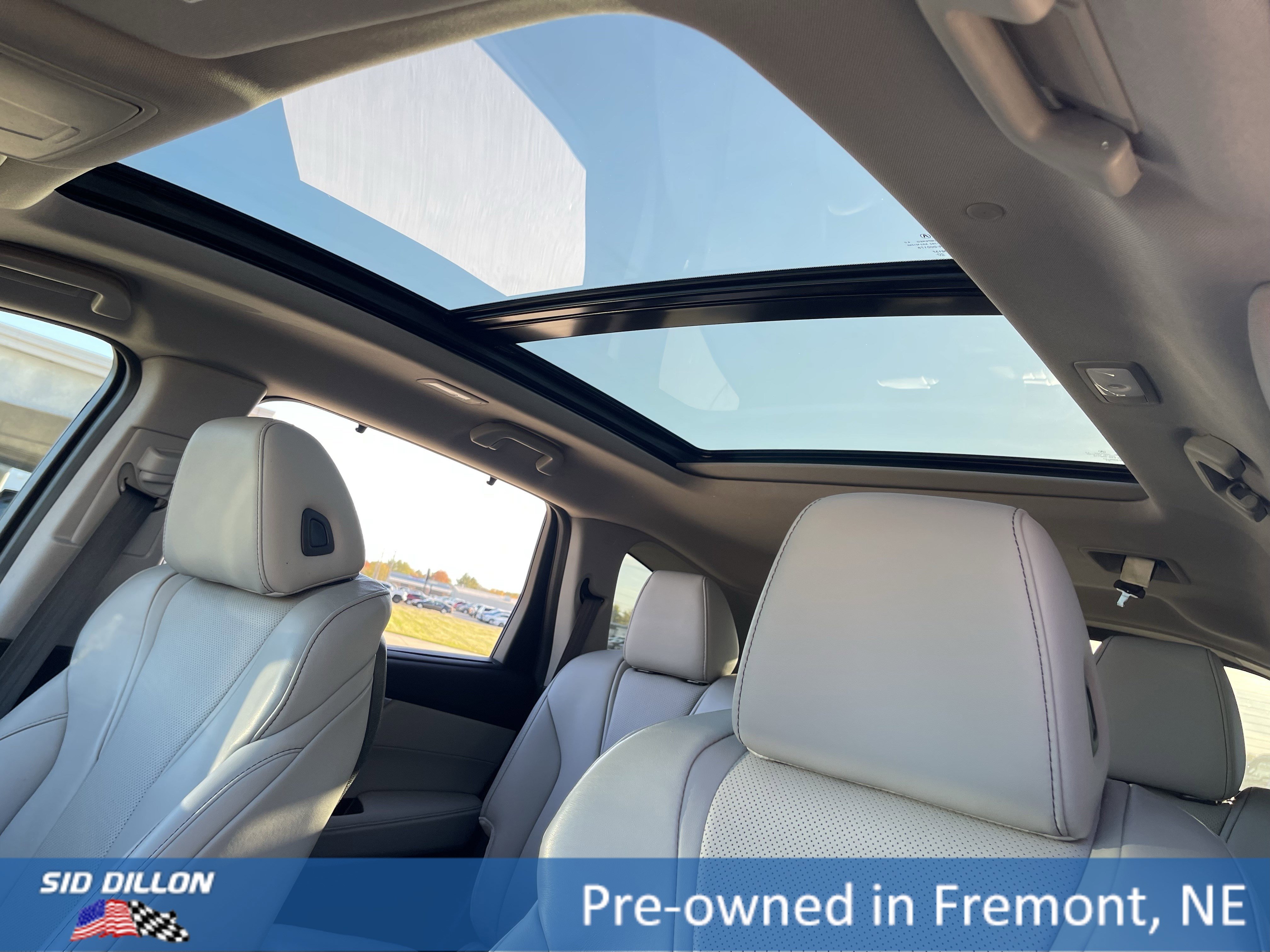 Used 2022 Acura MDX SH-AWD w/ Technology Package image 9