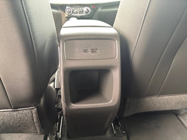 Used 2025 Chevrolet Trax LT FWD image 17