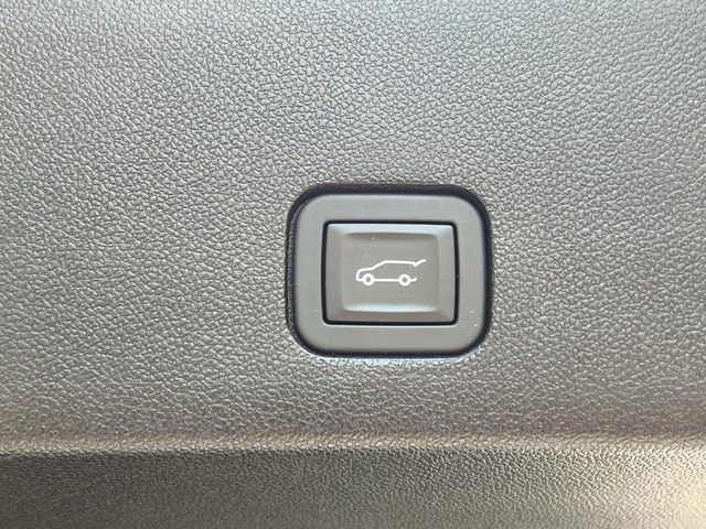 Certified 2025 Cadillac XT6 Premium Luxury w/ Platinum Package AWD/4WD image 11