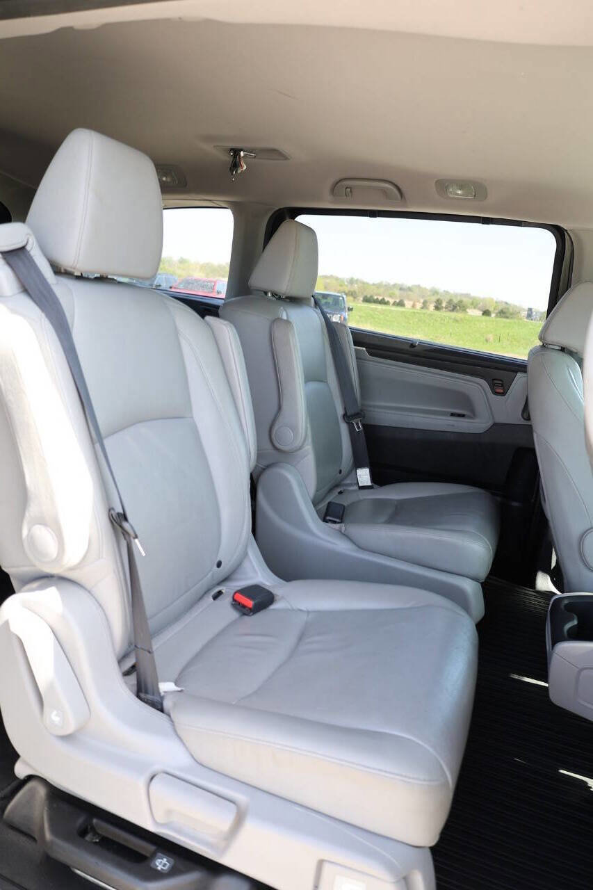 Used 2018 Honda Odyssey EX-L image 16