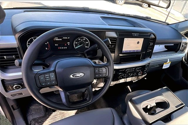 New 2025 Ford F350 XL w/ XL Chrome Package image 5
