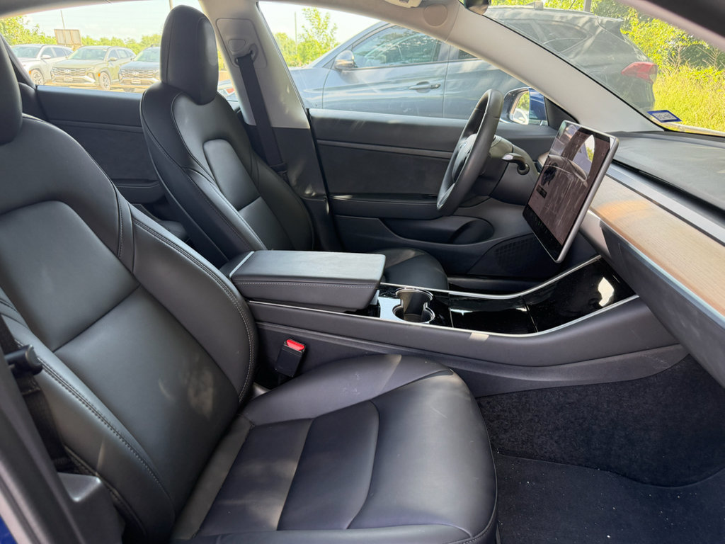 Used 2020 Tesla Model 3 Standard Range RWD image 13
