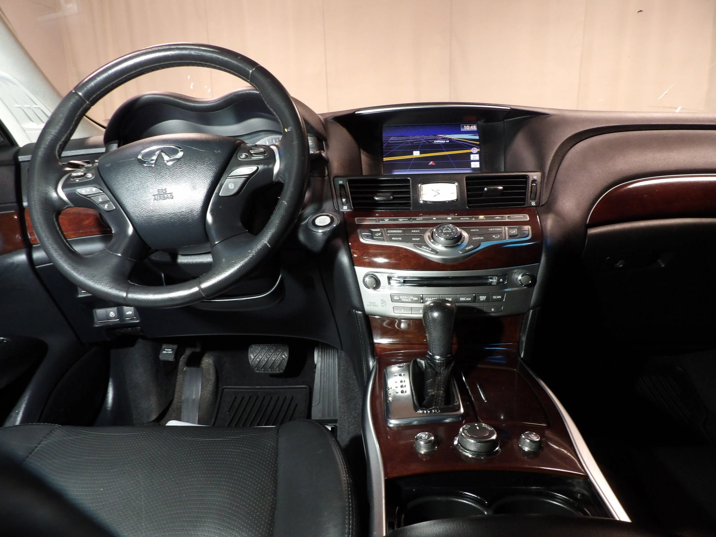 Used 2016 INFINITI Q70 L 3.7 w/ Technology Package AWD/4WD image 18