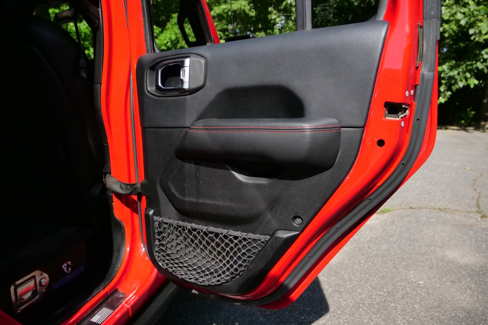 Used 2018 Jeep Wrangler Unlimited Rubicon AWD/4WD image 37