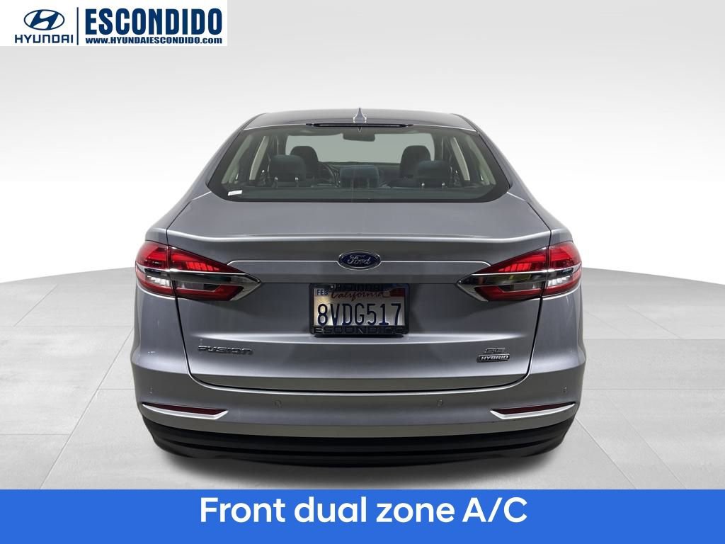 Used 2020 Ford Fusion SE image 4