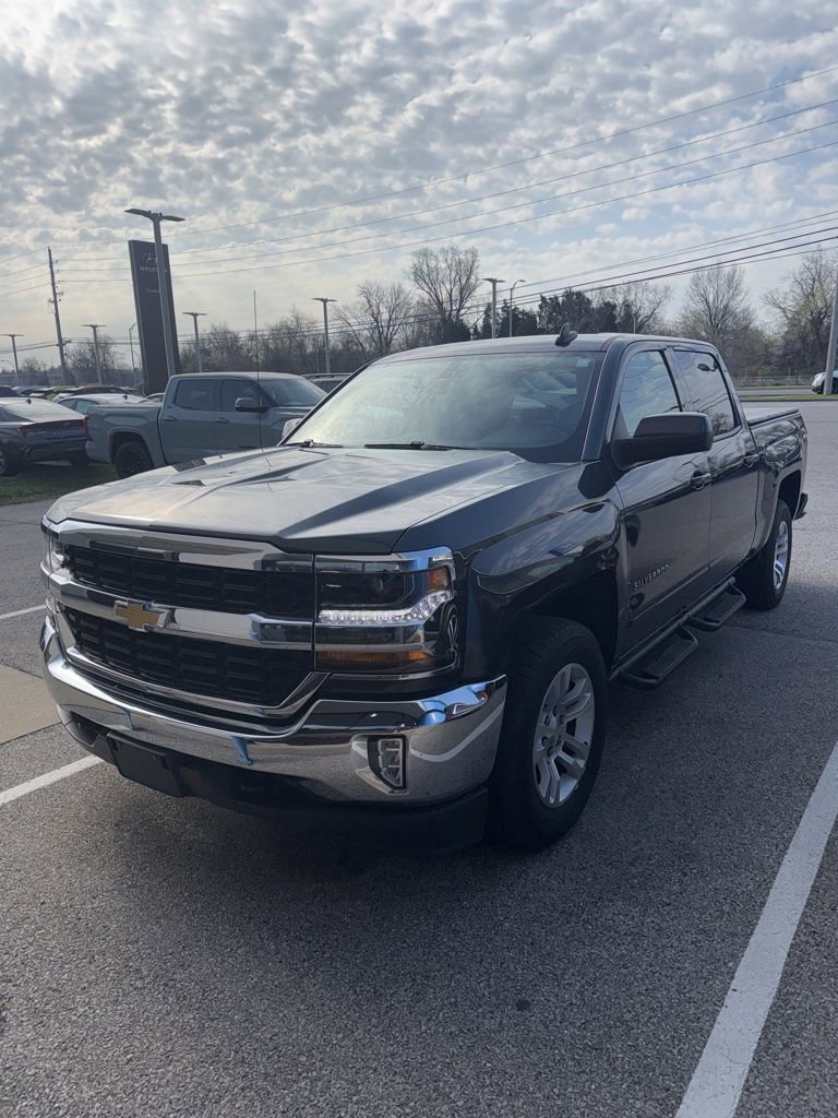 Used 2017 Chevrolet Silverado 1500 LT w/ All Star Edition image 4