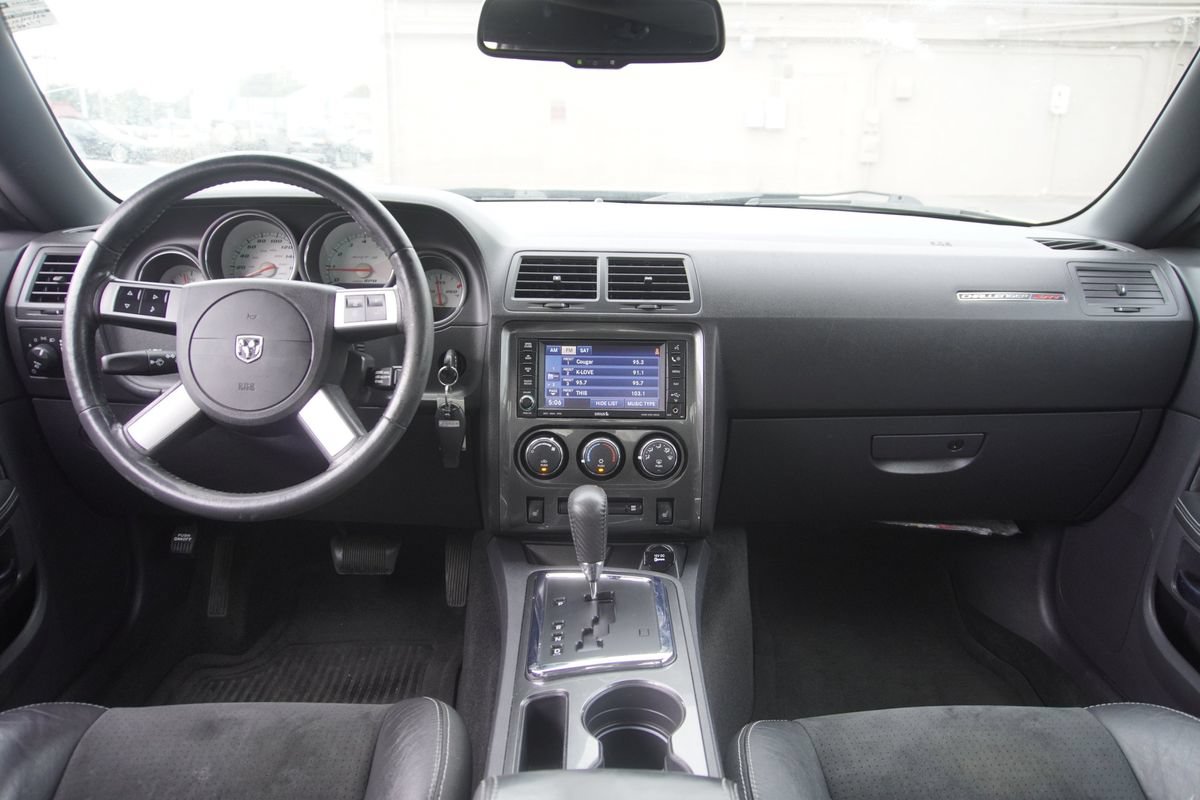 Used 2009 Dodge Challenger SRT8 RWD image 12