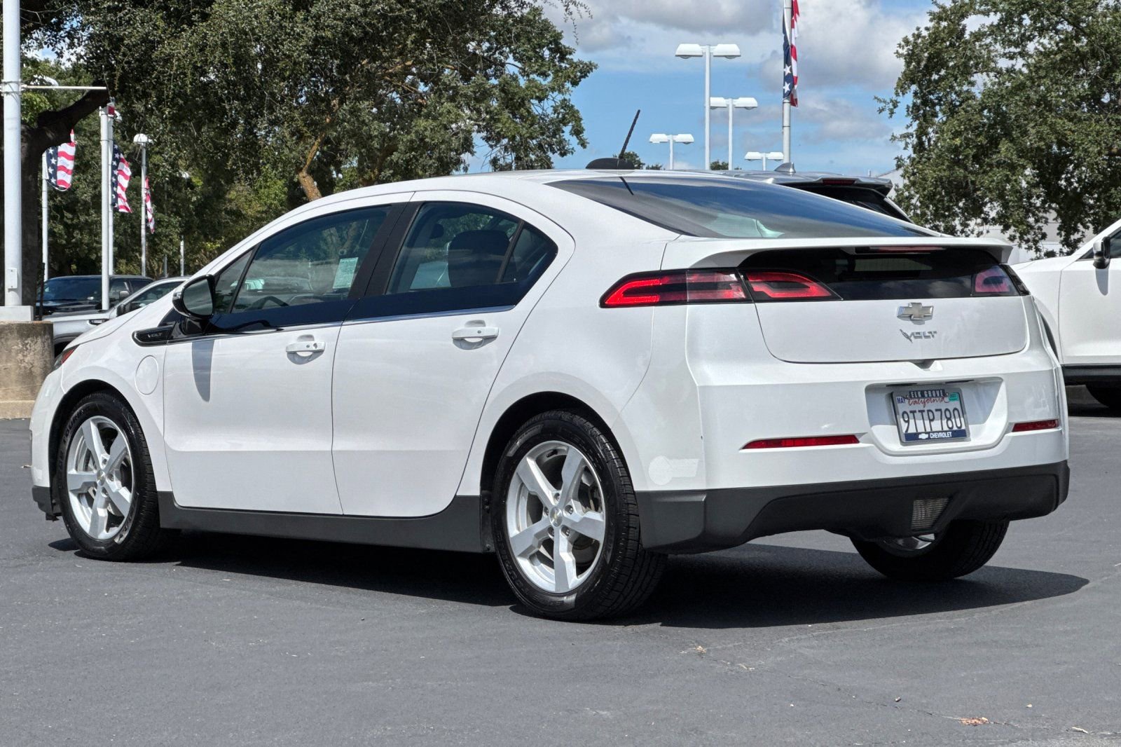 Used 2015 Chevrolet Volt FWD image 5