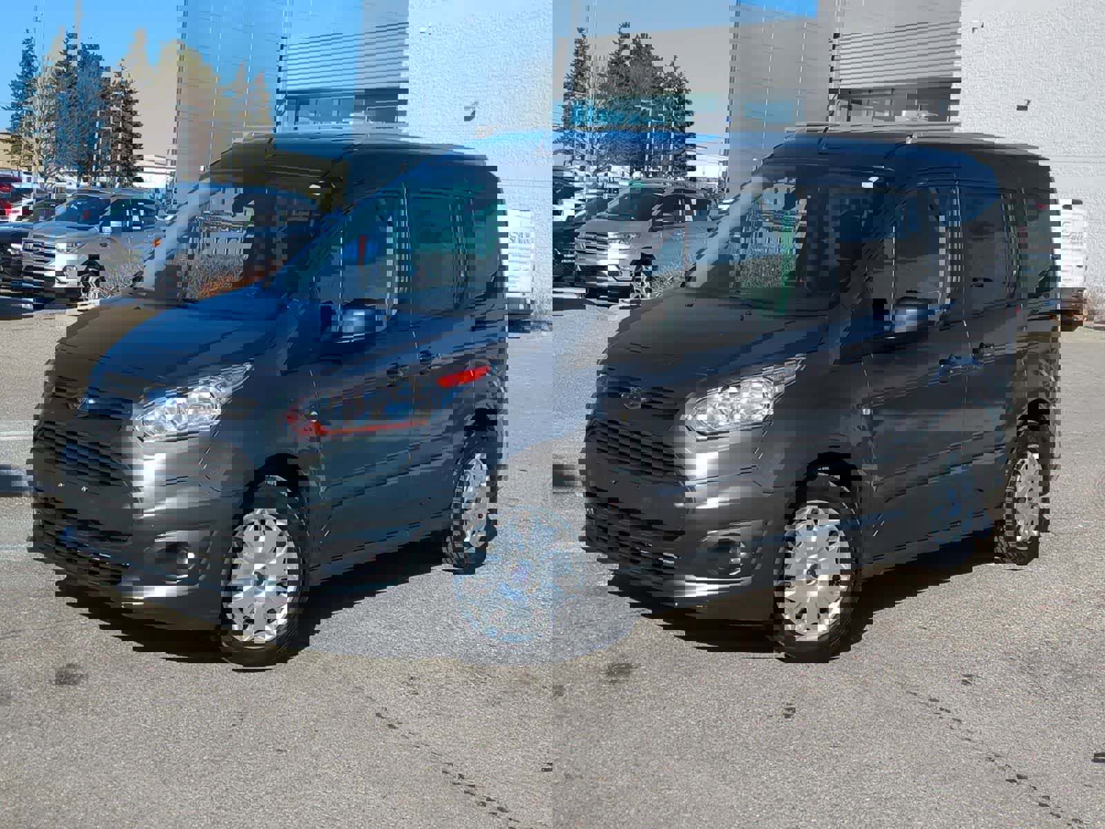 Used 2018 Ford Transit Connect XLT image 1