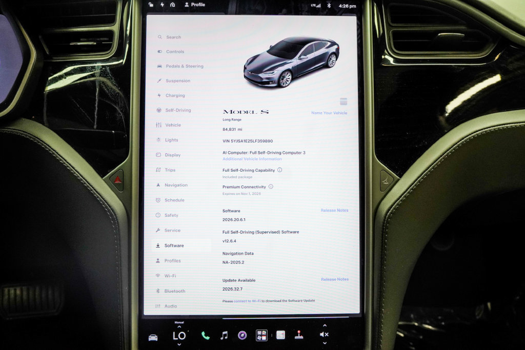 Used 2020 Tesla Model S Long Range Plus AWD/4WD image 32