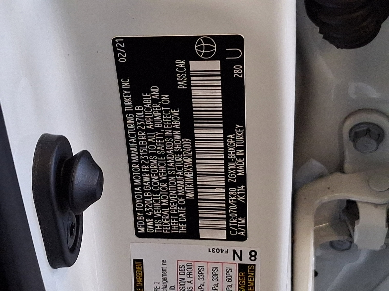 Used 2021 Toyota C-HR XLE image 26