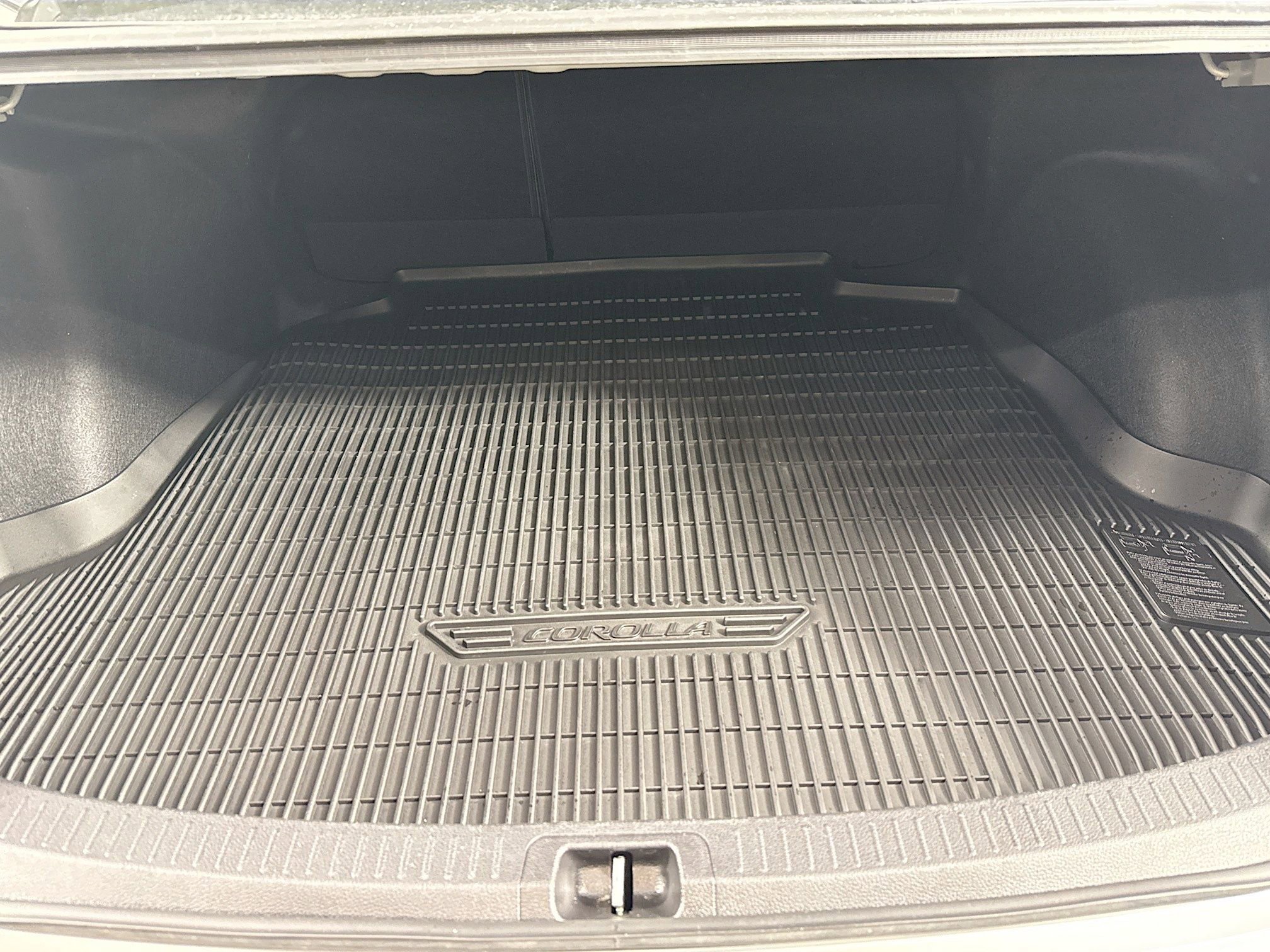 Certified 2024 Toyota Corolla SE w/ SE Package image 21