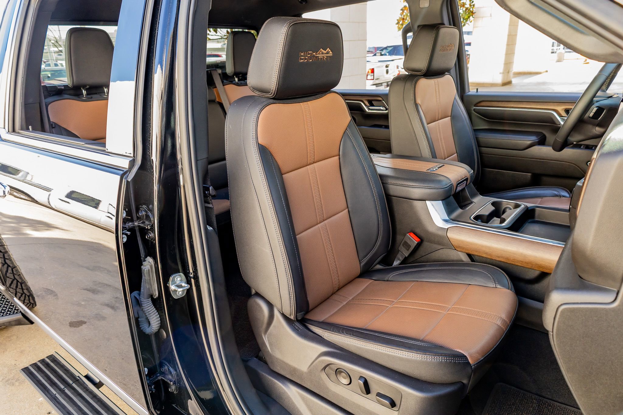 Used 2024 Chevrolet Silverado 3500 High Country w/ Technology Package image 29