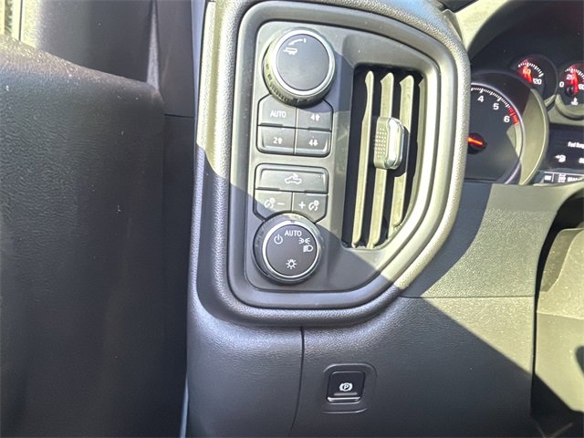 Used 2025 Chevrolet Silverado 1500 Custom Trail Boss image 31