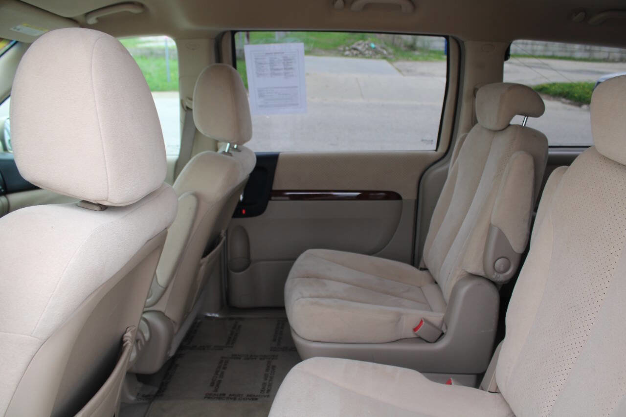 Used 2007 Hyundai Entourage GLS FWD image 15