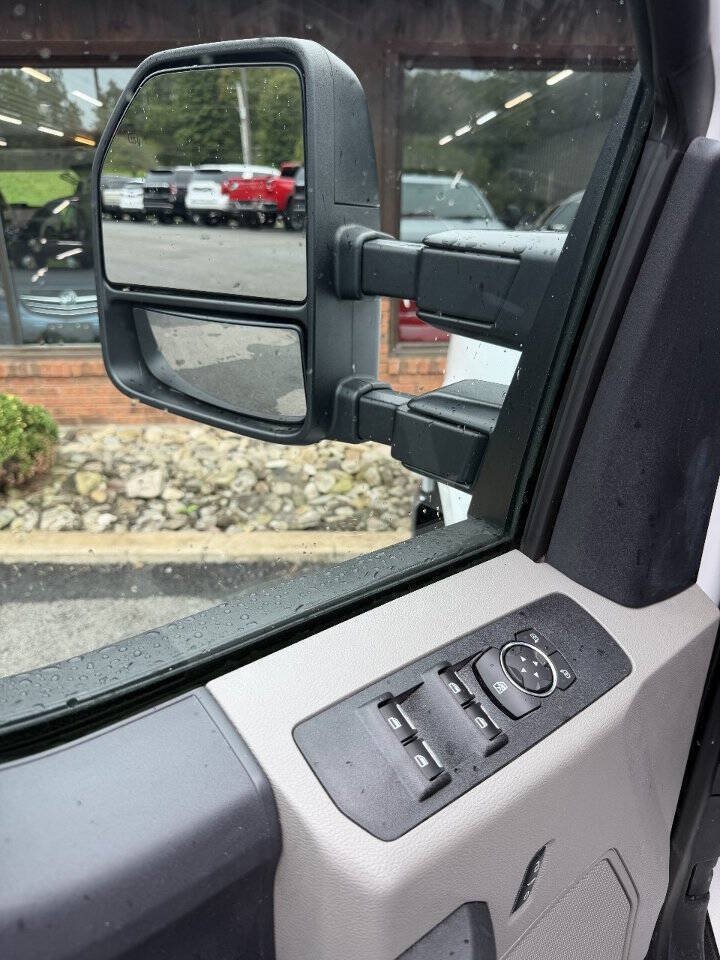 Used 2022 Ford F250 XL w/ Power Equipment Group AWD/4WD image 23