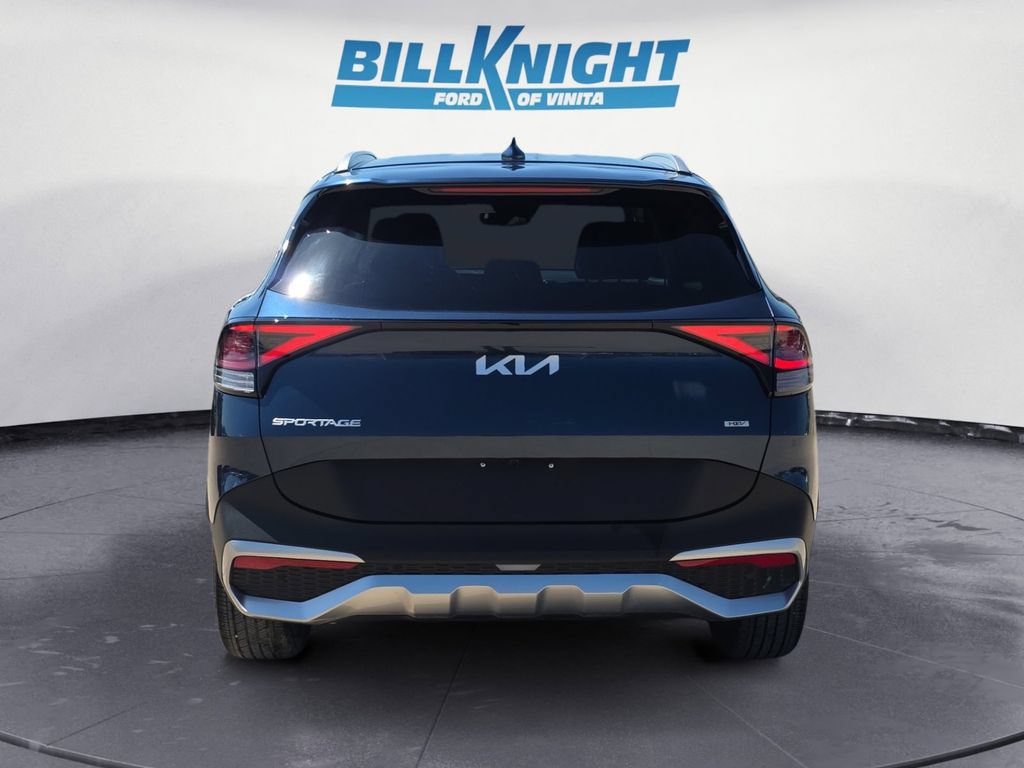 Used 2025 Kia Sportage EX AWD/4WD image 4
