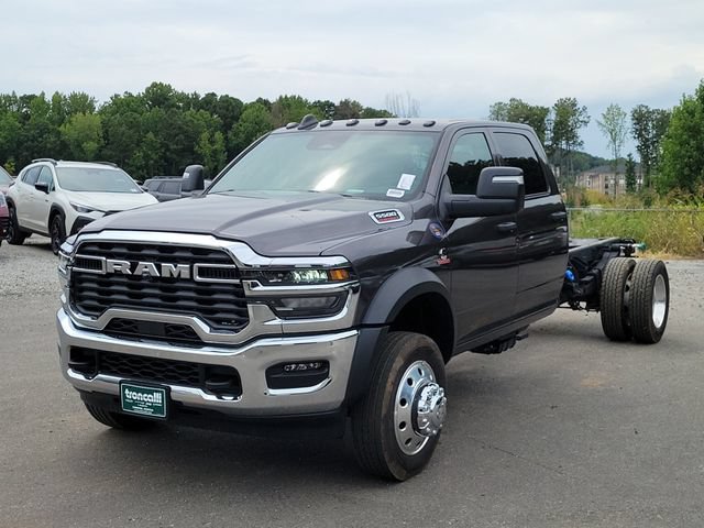New 2026 RAM 5500 Tradesman AWD/4WD image 3